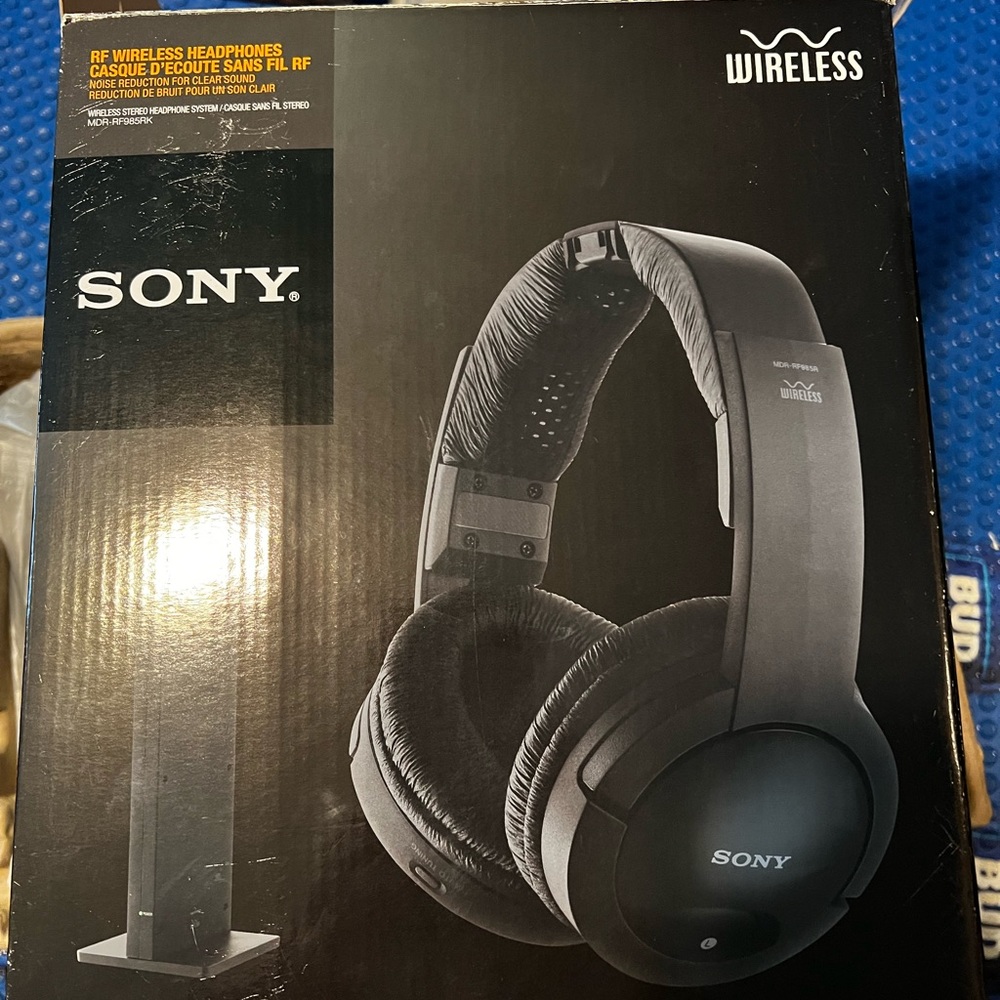 Brand New only opened them Sony headphones